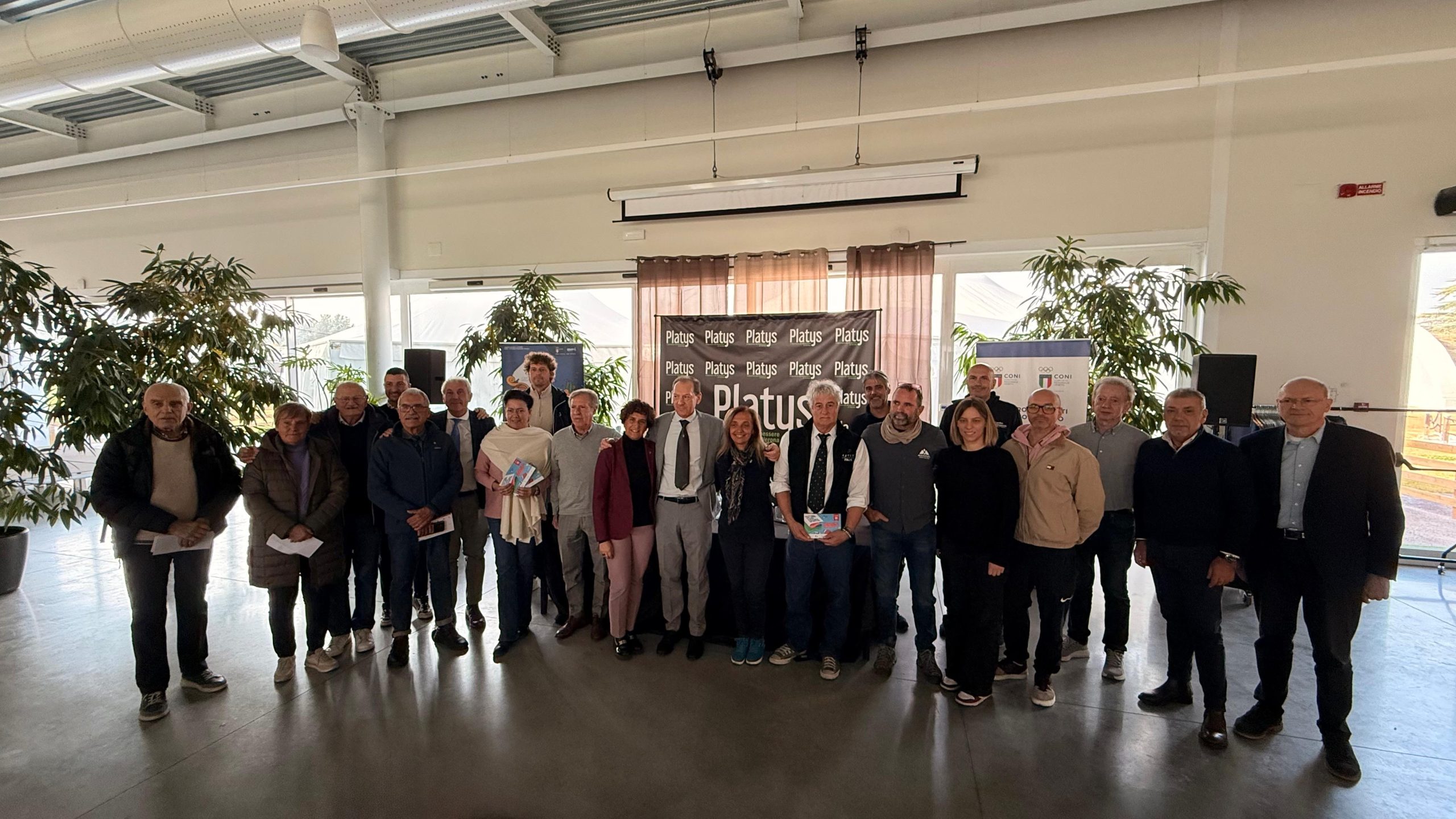 Foto di gruppo presentazione Festival del Libro e della Cultura Sportiva